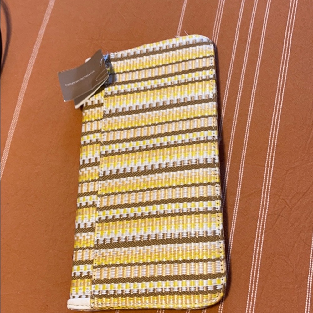 Handbag - Picture 3 of 4